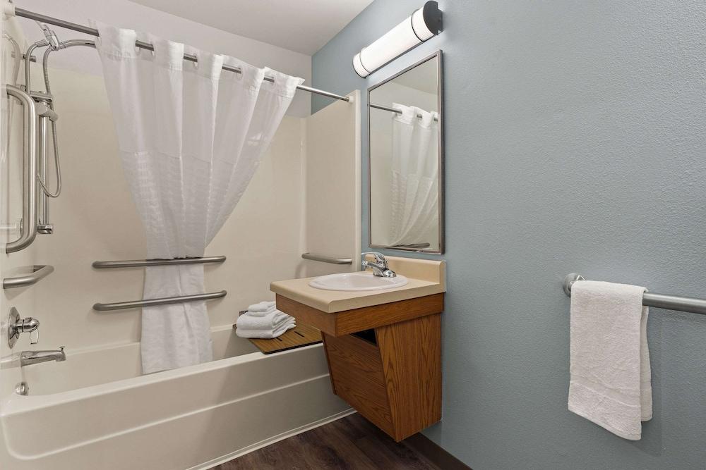 WoodSpring Suites Macon North I-75 photo 14