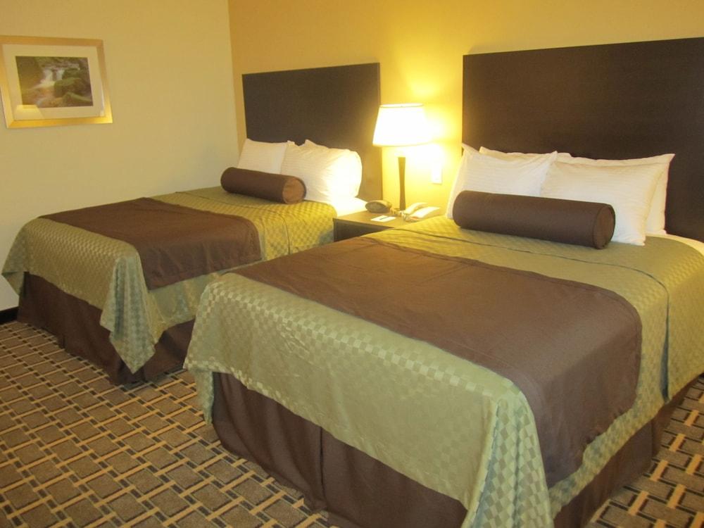 Best Western Plus The Inn & Suites At The Falls photo 8