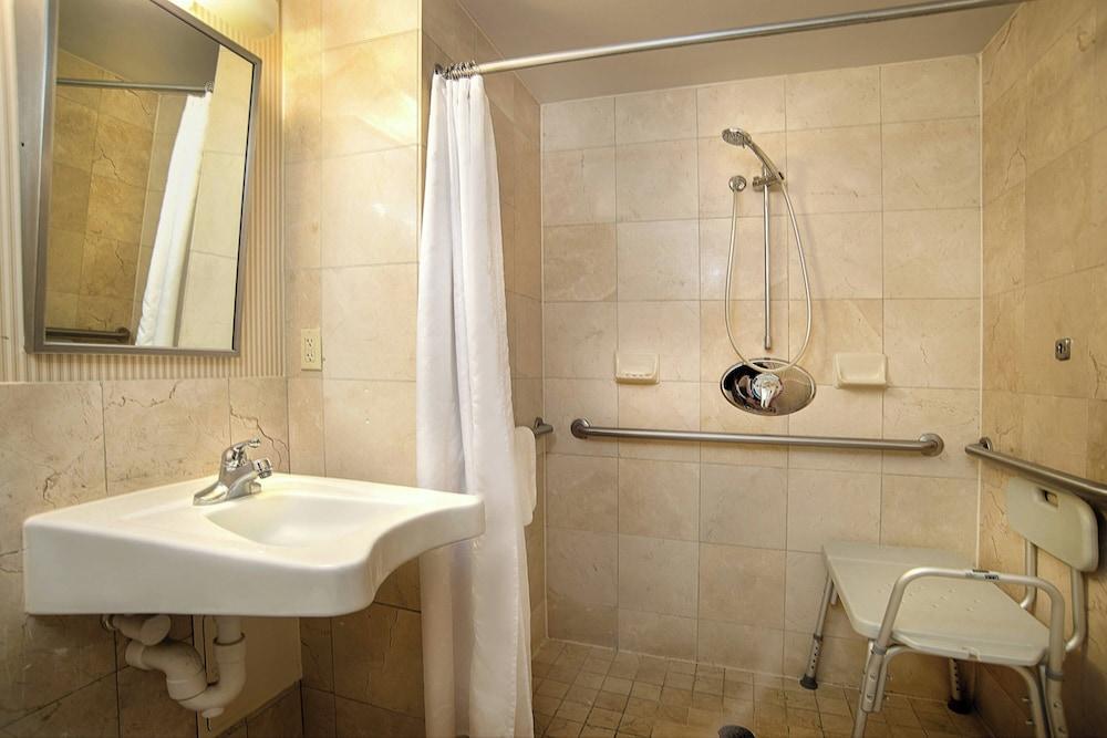 Sheraton Westport Chalet Hotel St. Louis photo 44
