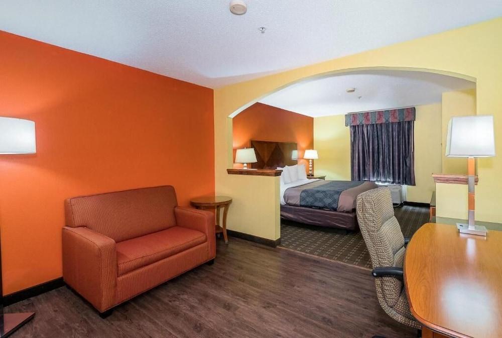 MY HOME & SUITES MADISON photo 7