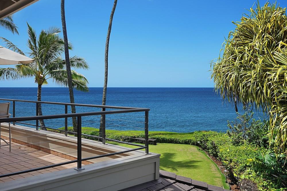 Whalers Cove Oceanfront Resort photo 8