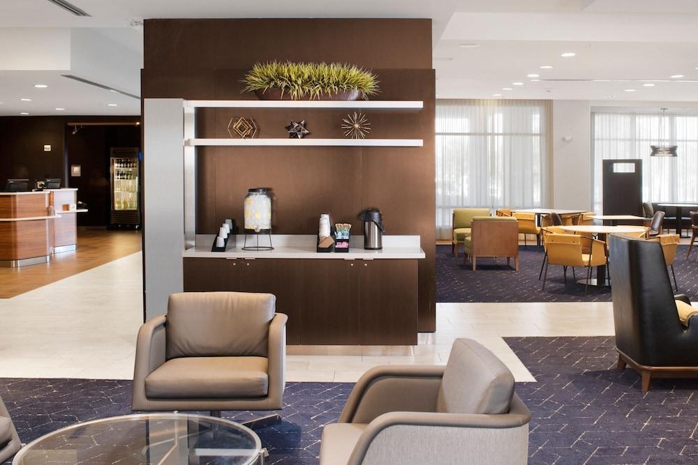 Courtyard by Marriott Lubbock Downtown/University Area photo 2
