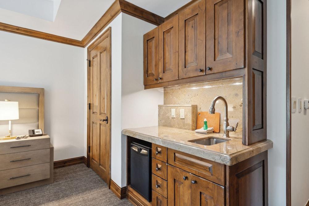The Aspen Mountain Residences photo 30