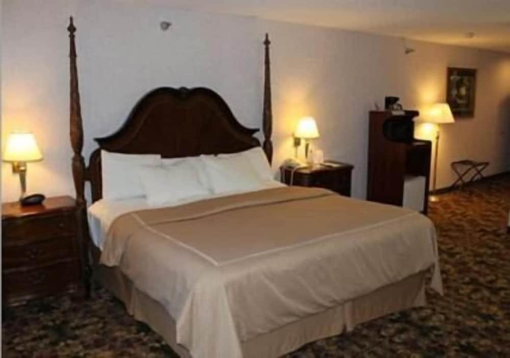 Crown Choice Inn & Suites Lakeview & Waterpark photo 37