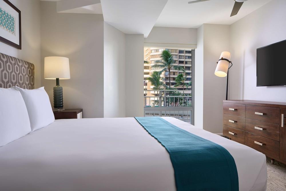 Ilikai Hotel & Luxury Suites photo 21