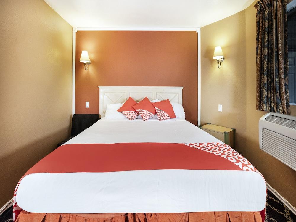 Hotel Avenida Victorville I 15 photo 25