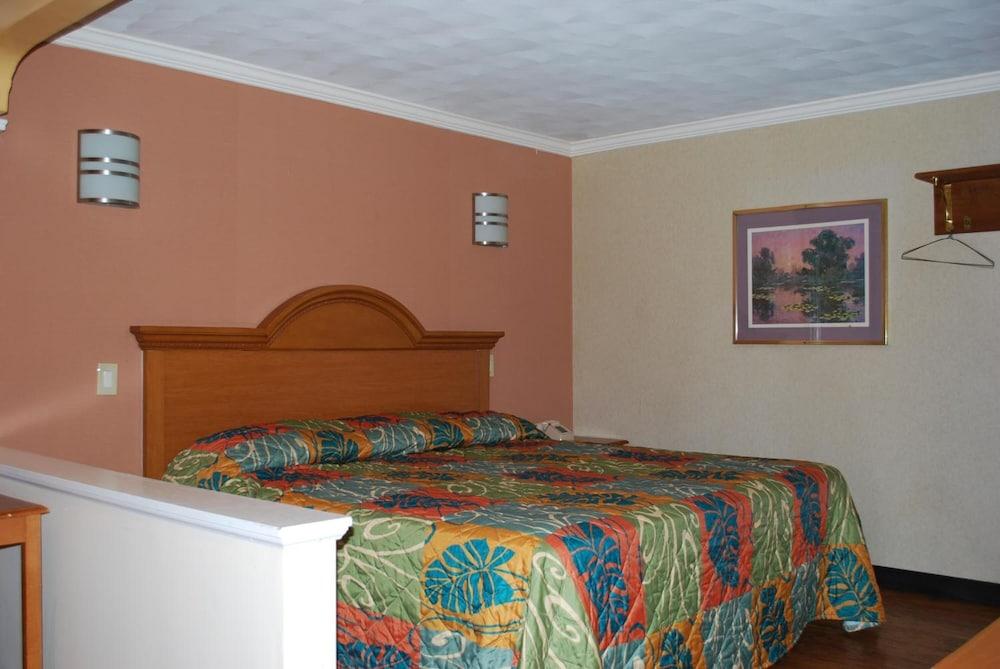 South Bay Motel photo 10