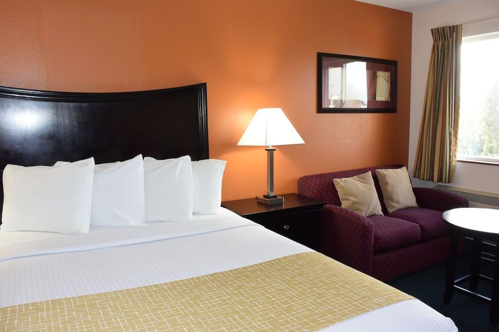 Travelodge Suites by Wyndham Newberg photo 2