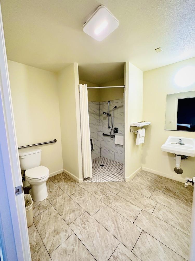 Kings Inn Motel photo 4