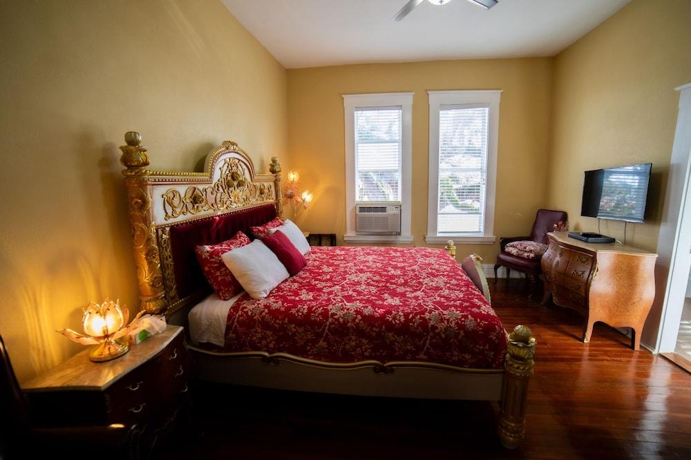 Oak Tree Hotel photo 44