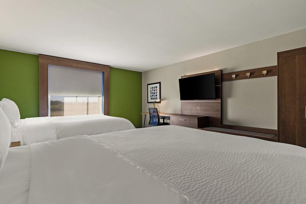 Holiday Inn Express Hotel & Suites Okmulgee by IHG photo 21