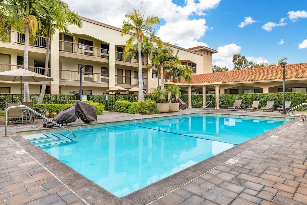 Best Western Plus Orange County Airport North photo 19