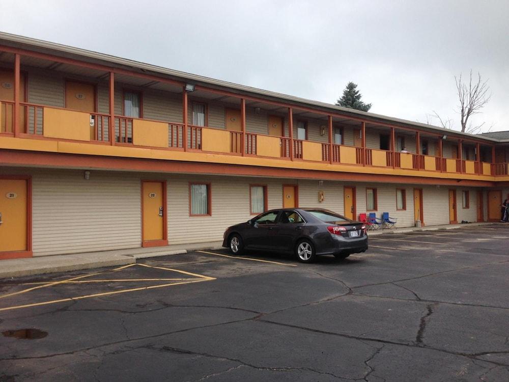 Cadet Motor Inn — hotel in Coldwater