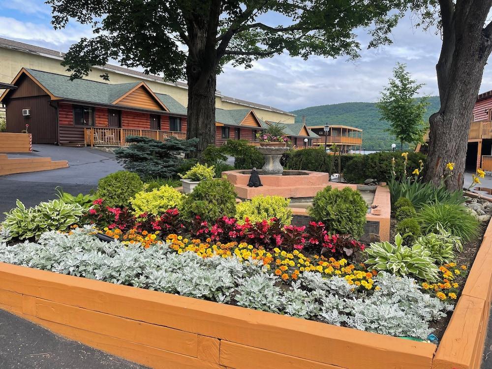 Lake Crest Inn photo 82