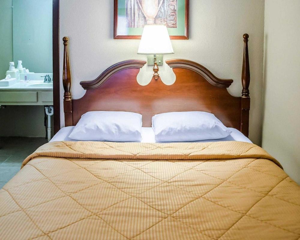 Rodeway Inn Carlisle North photo 11