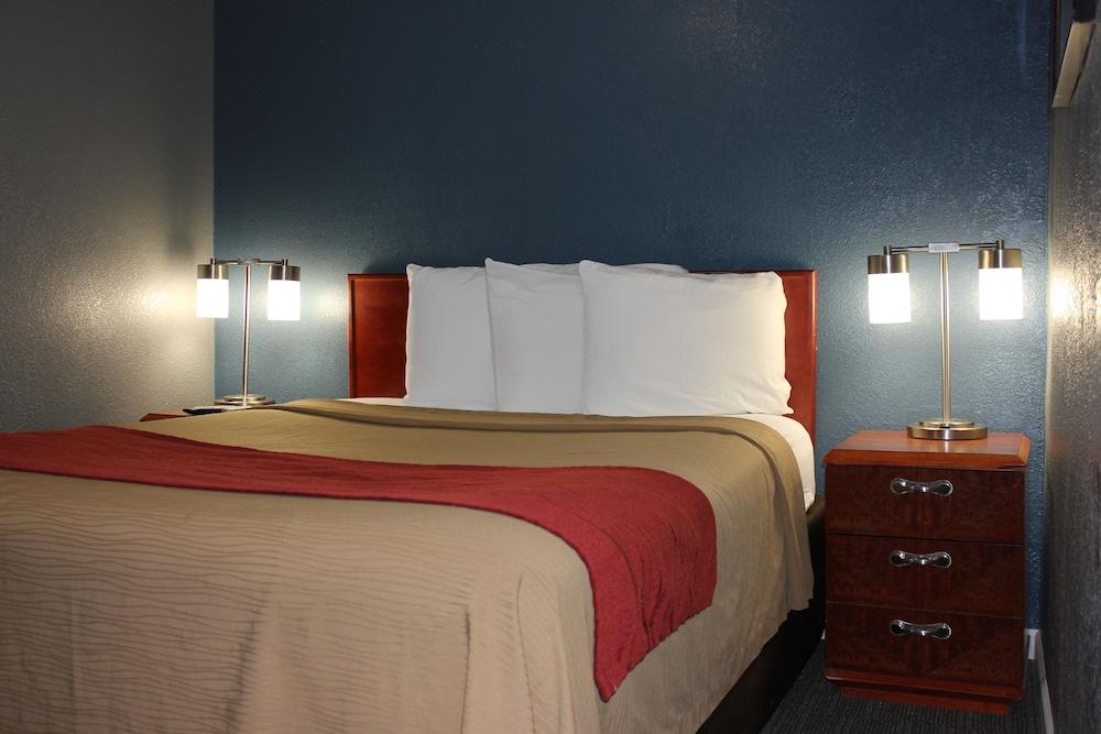 Econo Lodge Oskaloosa photo 25