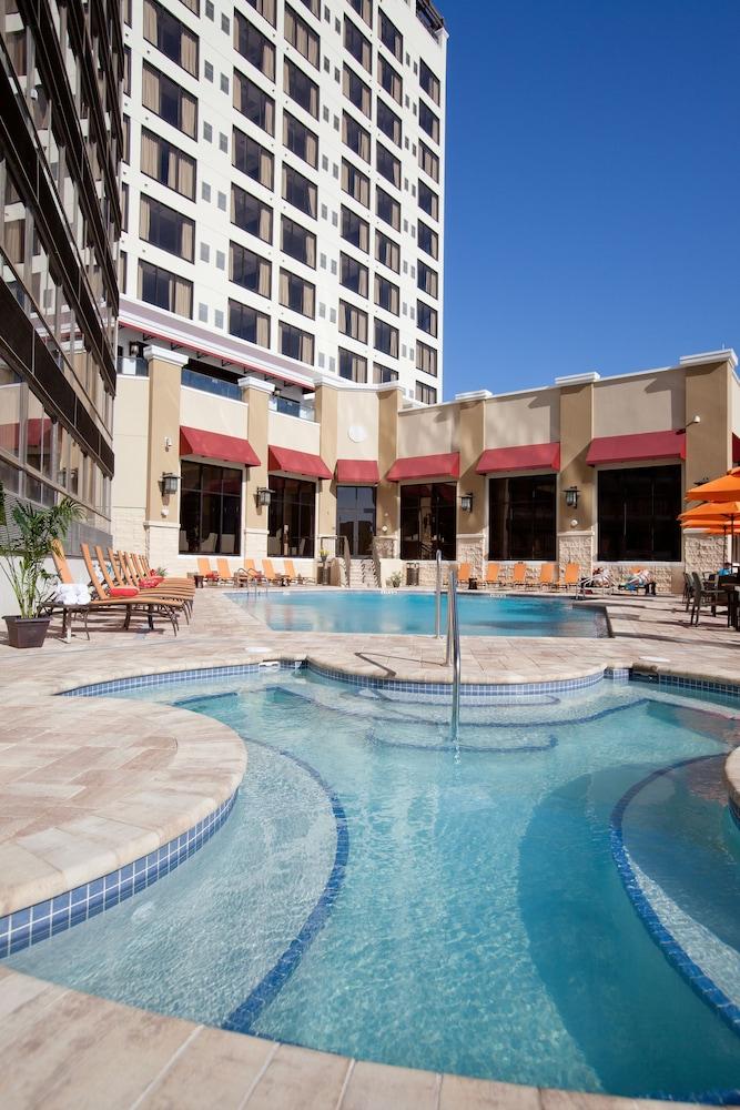 Ramada Plaza Resort & Suites by Wyndham Orlando Intl Drive photo 4