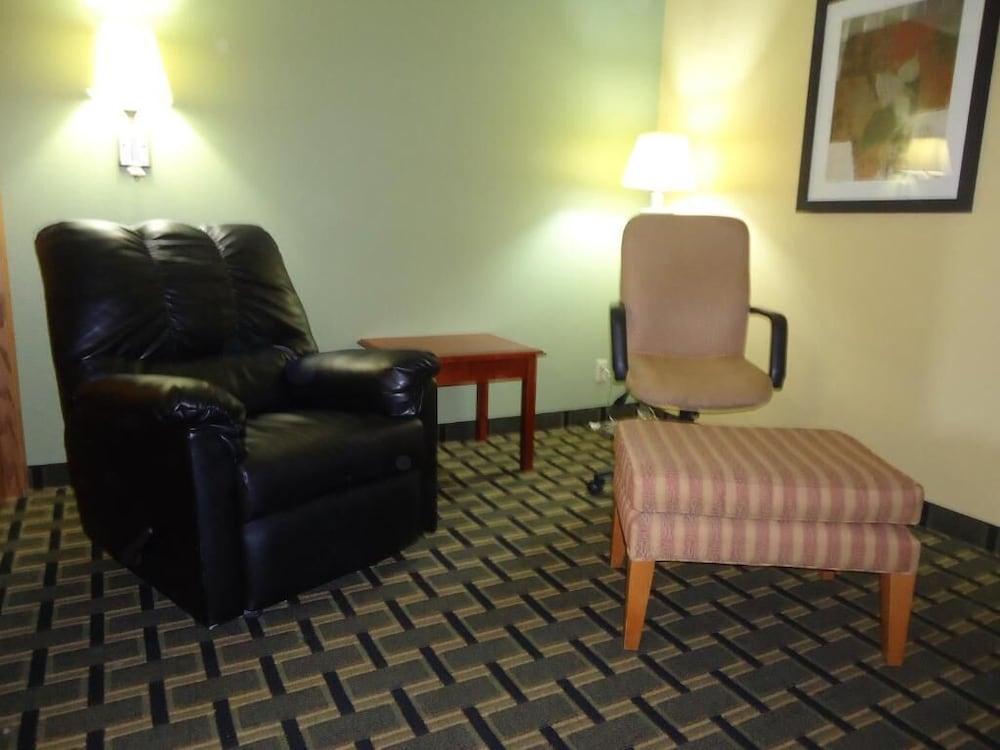 Town House Extended Stay Hotel Downtown photo 32