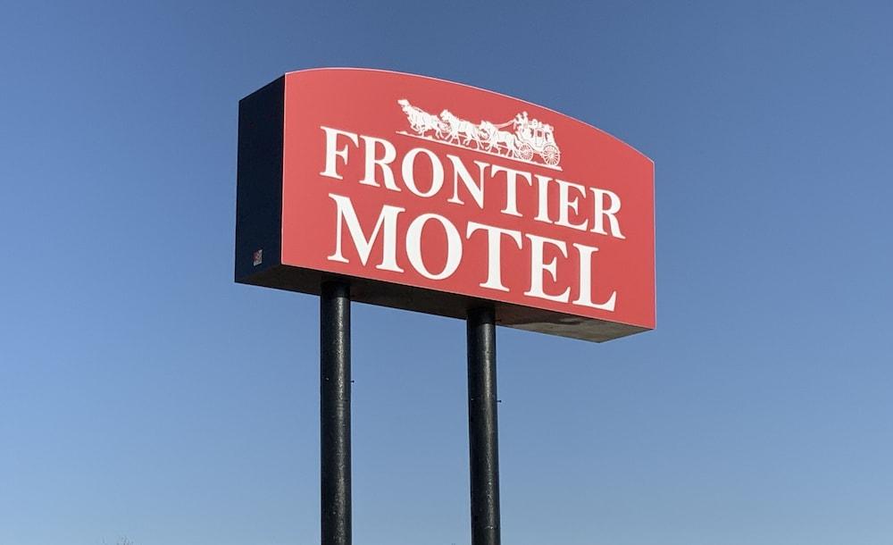 Frontier Motel photo 65