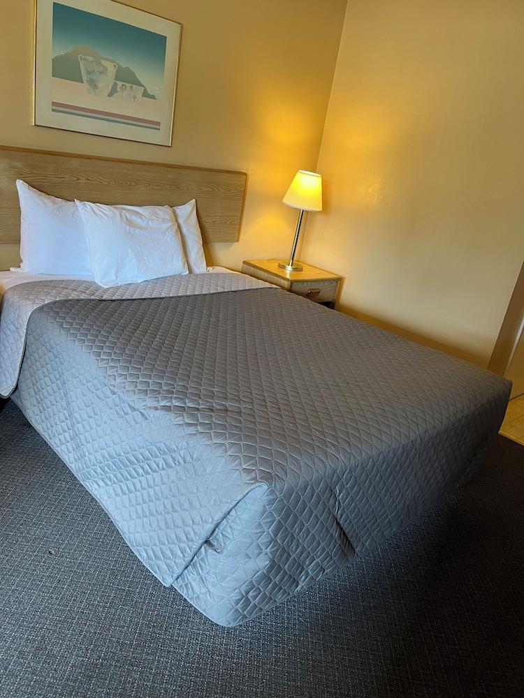 Silver Spur Motel photo 3