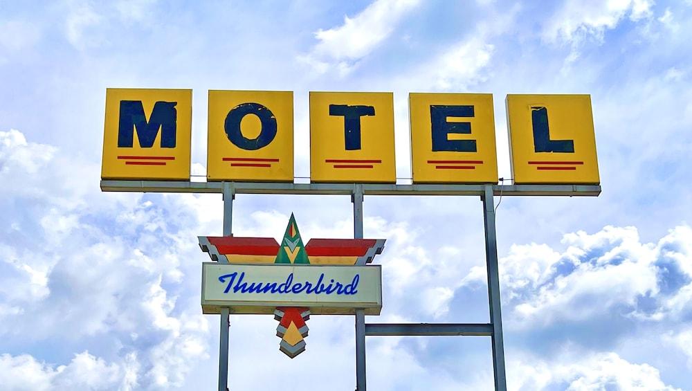 Thunderbird Motel Hillsboro photo 17