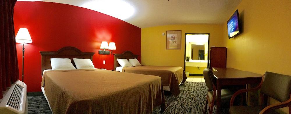 Relax Inn photo 16
