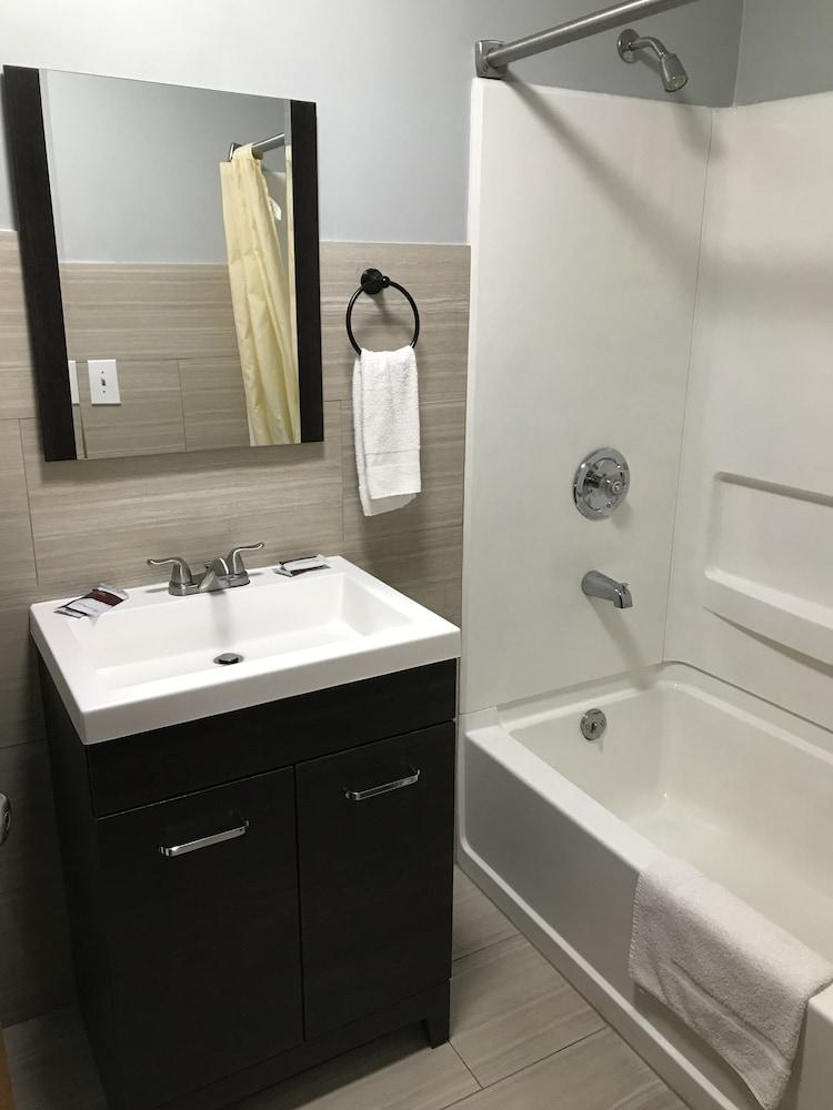 AmeriVu Inn & Suites photo 15