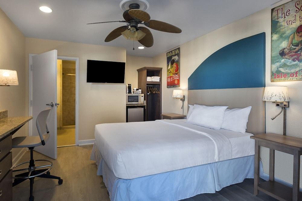 Seaside Inn Oceanfront photo 13