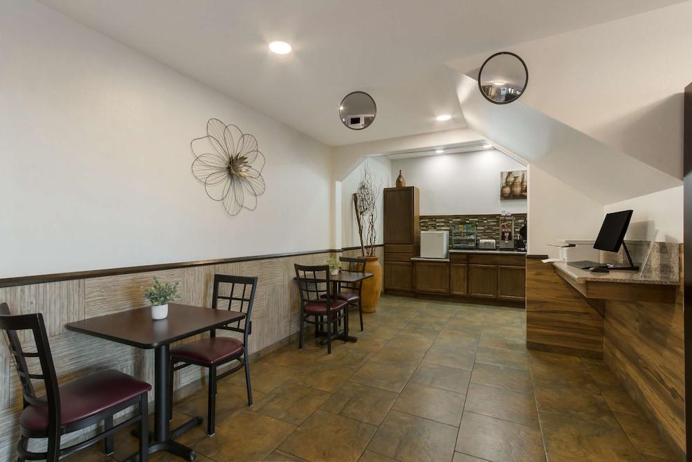 SureStay by Best Western Camp Verde photo 26