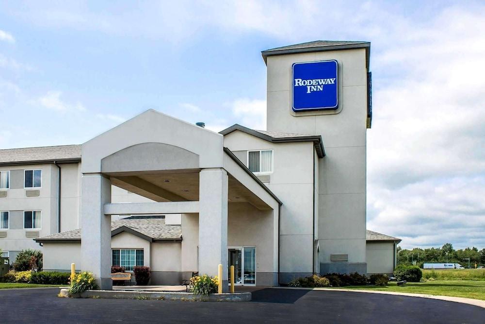 Rodeway Inn Abbotsford photo 1