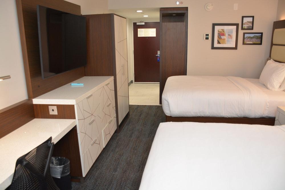 Four Points by Sheraton Fayetteville Fort Bragg photo 6