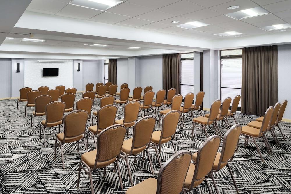 Hyatt Place Greensboro photo 26