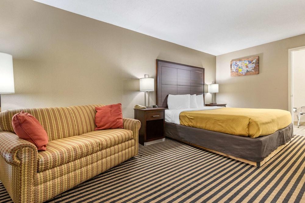 Econo Lodge Florence - Darlington photo 5