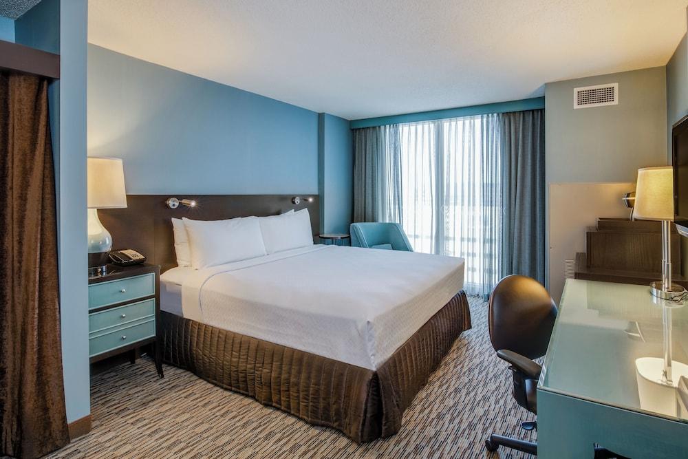 Crowne Plaza Chicago Ohare Hotel & Conf Ctr by IHG photo 9