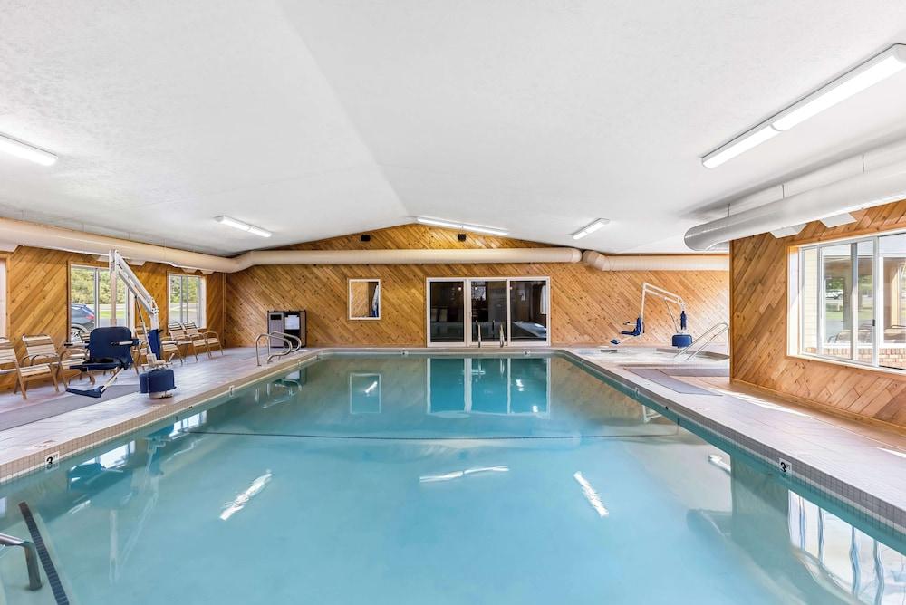 Best Western of Harbor Springs photo 25