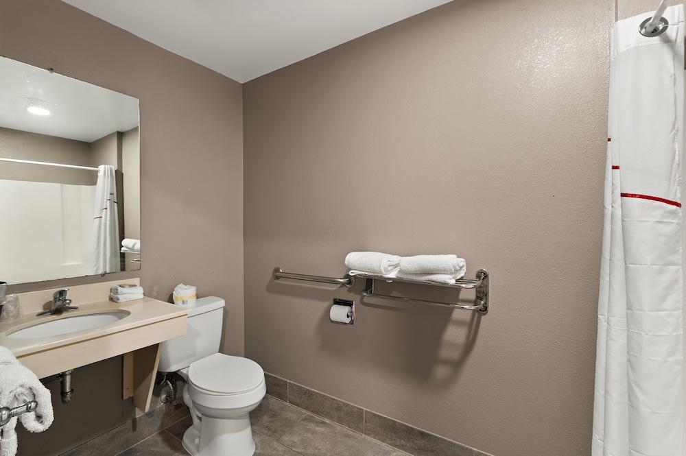 Red Roof Inn Martinsburg photo 20