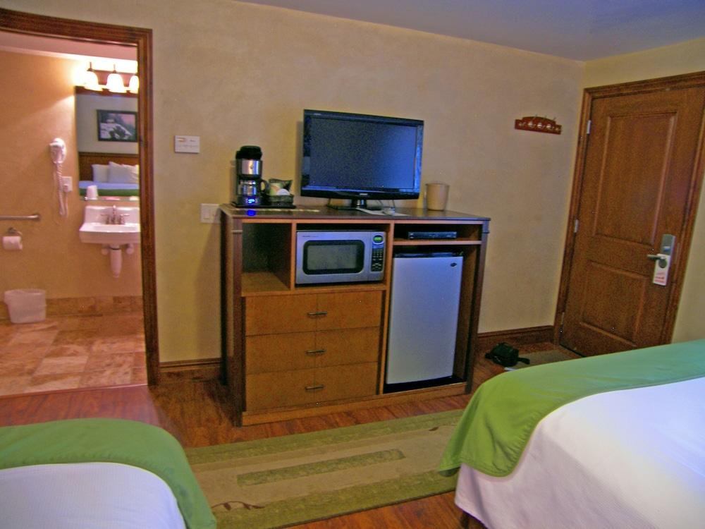 BackCountry Inn photo 8