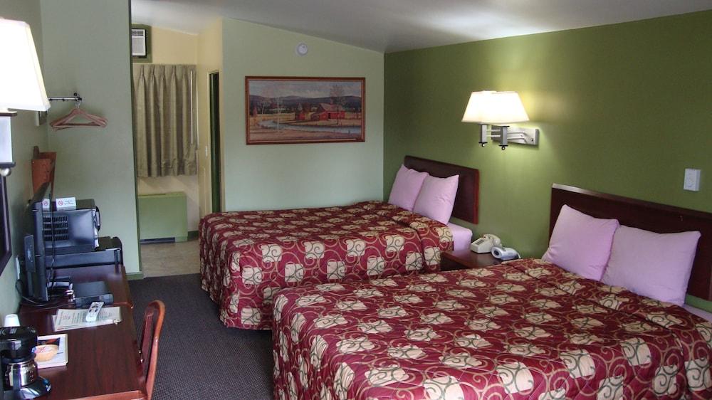 Pinconning Trail Inn Motel photo 9