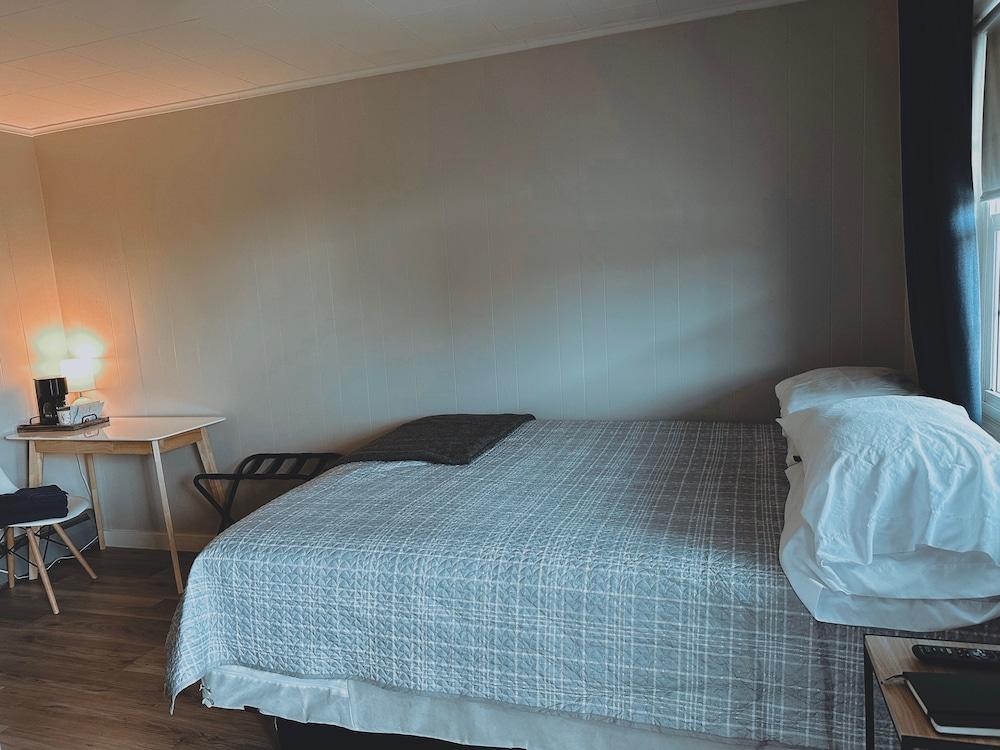 The Springs Motel photo 5