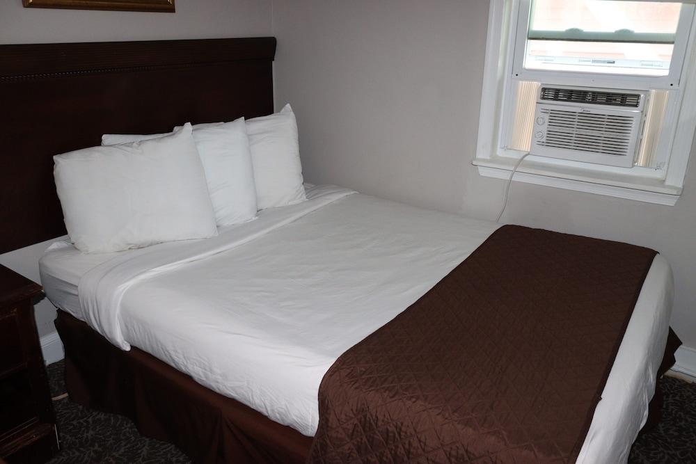 The Burgundy Inn photo 3