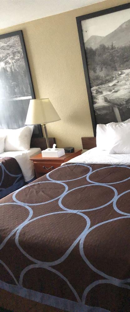 Super 8 by Wyndham Montgomery Maybrook photo 4