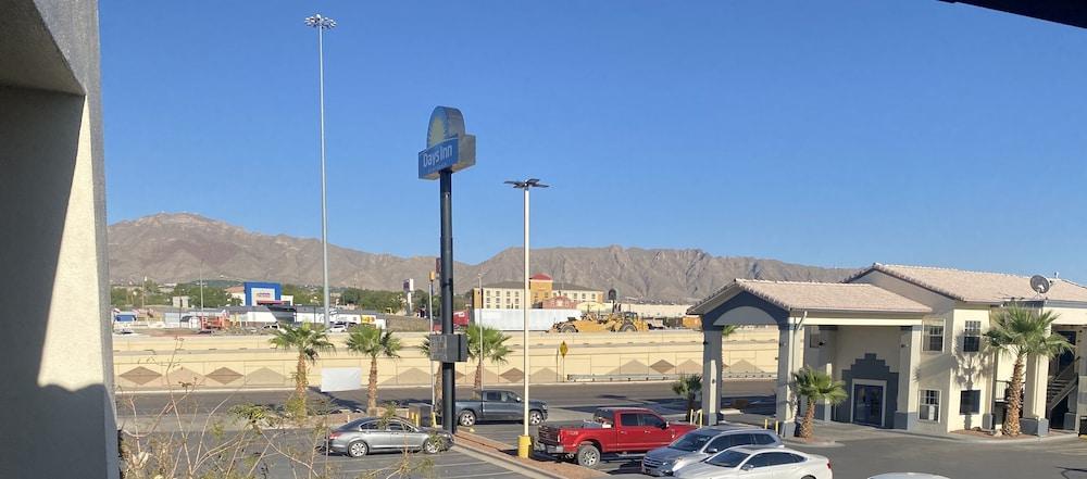 Days Inn by Wyndham El Paso West photo 23