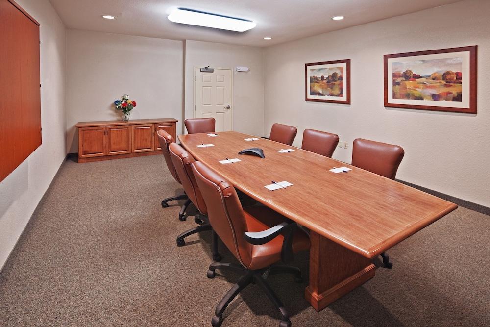 Candlewood Suites Owasso by IHG photo 19