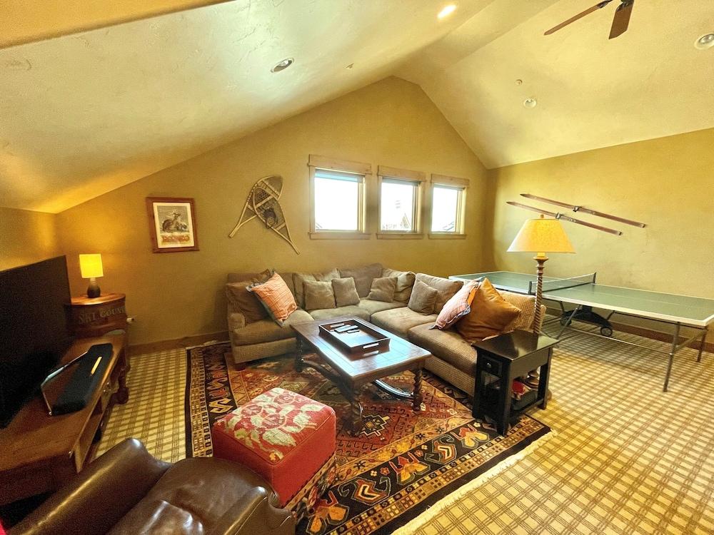 Arrowhead Village, A Vail Resorts Property photo 39
