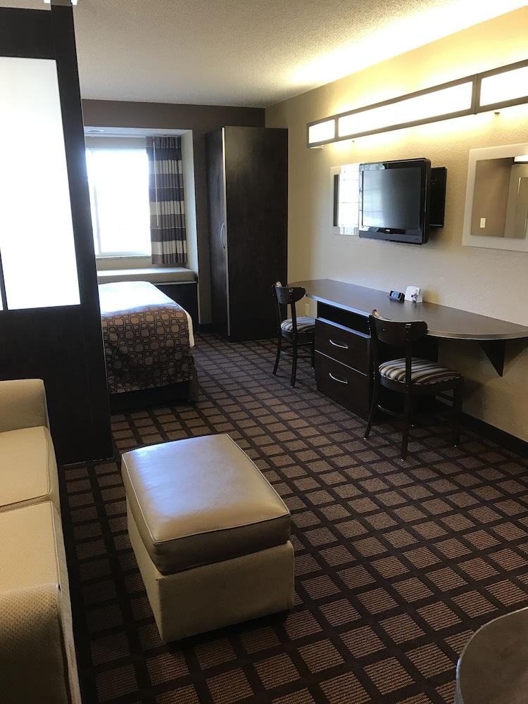 Microtel Inn & Suites by Wyndham Mansfield photo 27