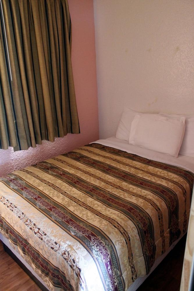Fireside Inn Santa Cruz photo 9