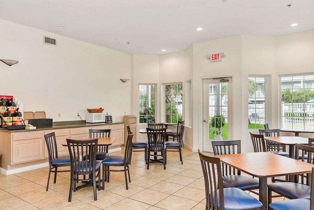 The Inn at Fulton Harbor photo 47