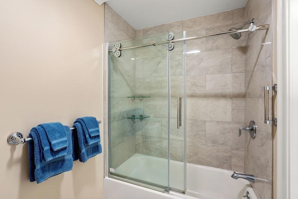 Guest House Suites photo 71