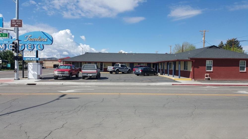 Travelers Motel photo 7