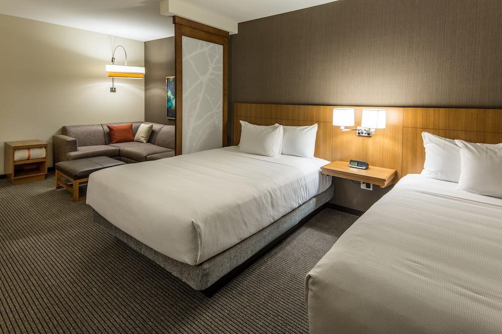 Hyatt Place Delano photo 9